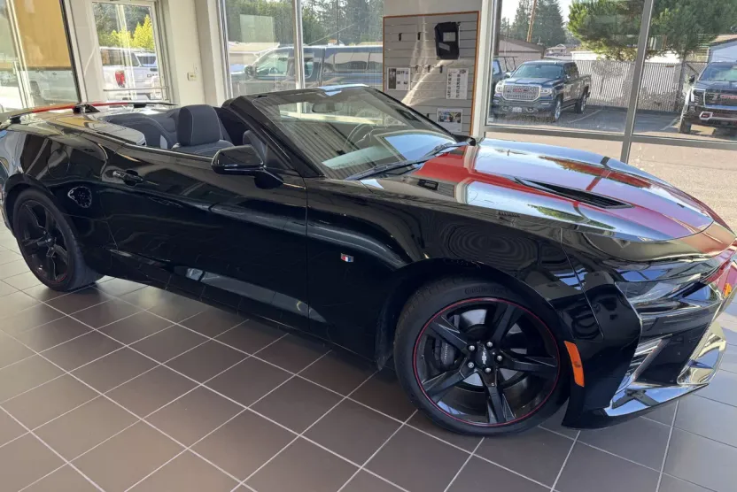 2017 Chevrolet Camaro SS photo 1