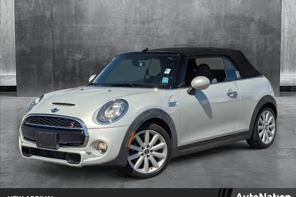 2018 Mini Cooper S Convertible photo 1