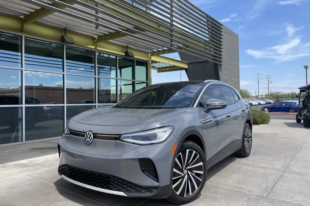 2023 Volkswagen ID.4 Pro Plus photo 1