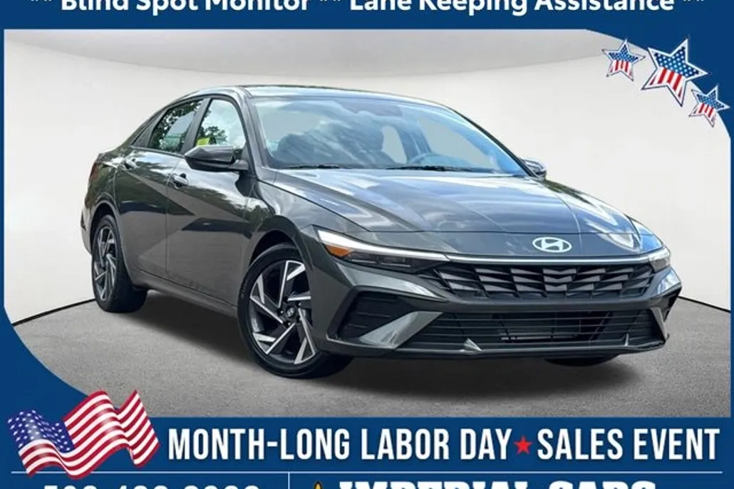 2025 Hyundai Elantra SEL Sport photo 1