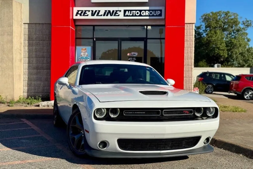 2019 Dodge Challenger R/T photo 1