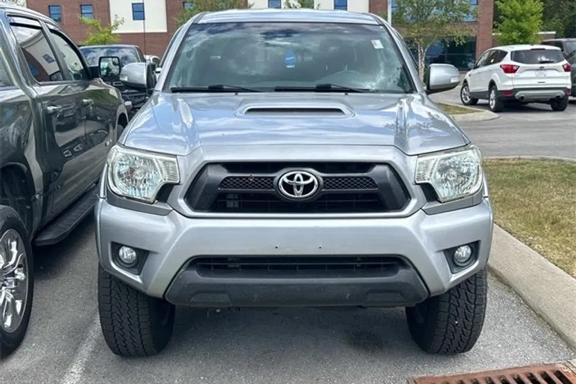 2015 Toyota Tacoma PreRunner V6 photo 1
