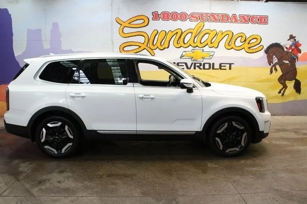 2023 Kia Telluride EX photo 1