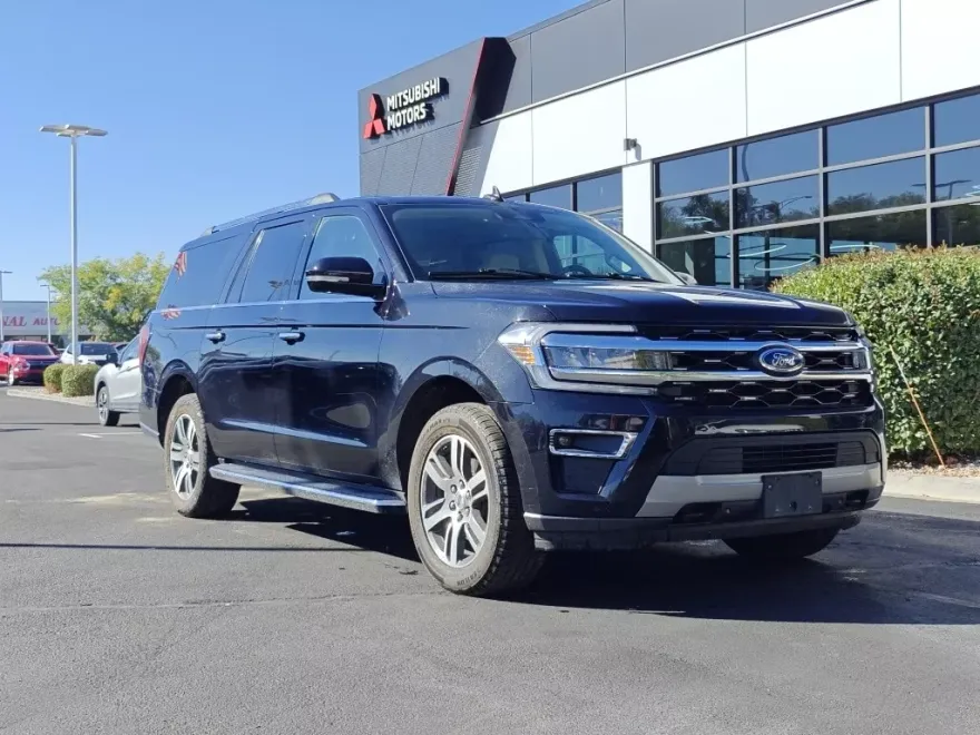 2023 Ford Expedition MAX Limited photo 1