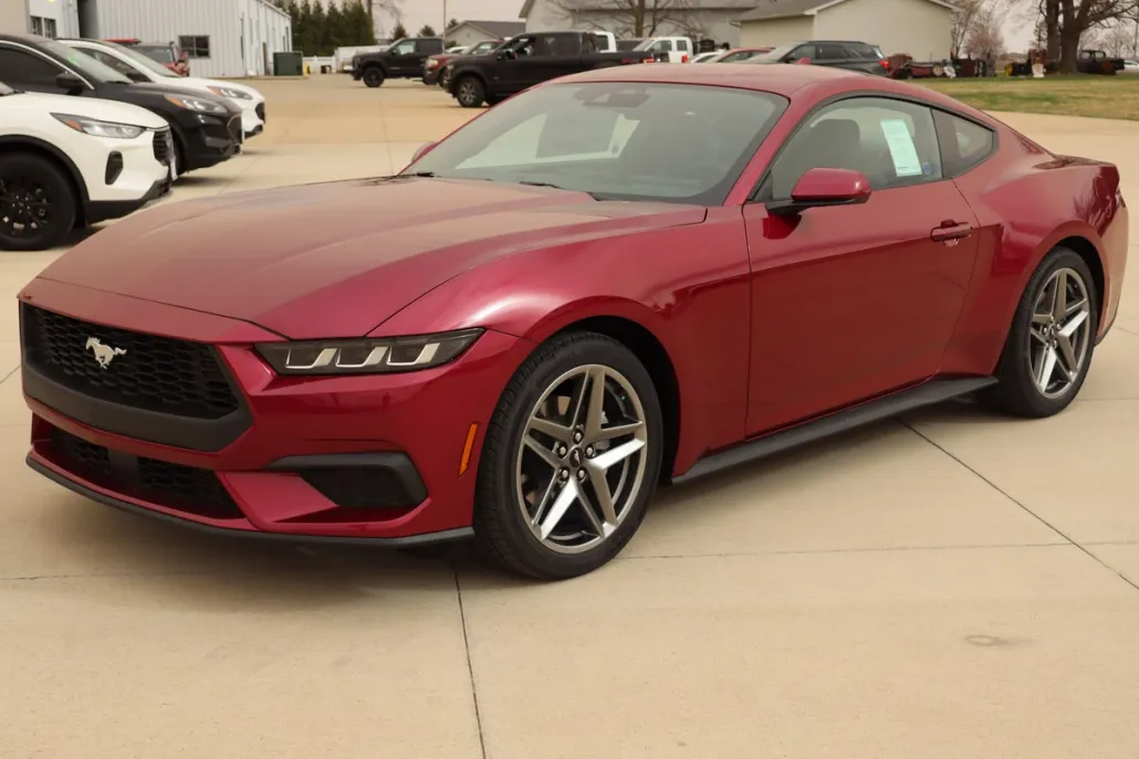 2025 Ford Mustang Premium photo 1