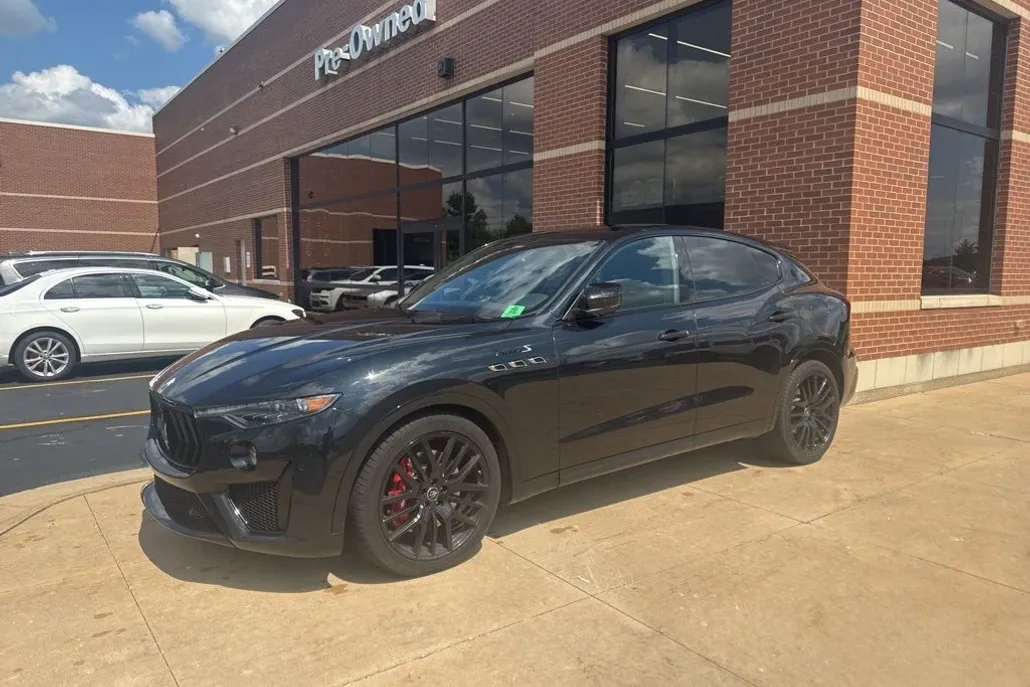 2022 Maserati Levante Modena photo 1