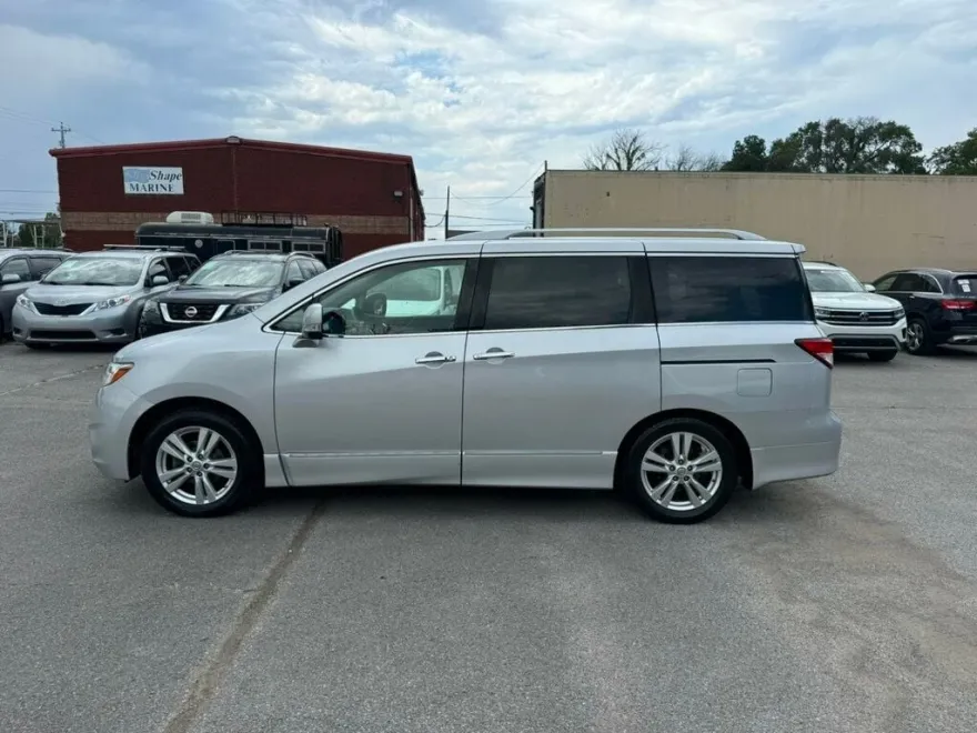 2011 Nissan Quest S photo 1