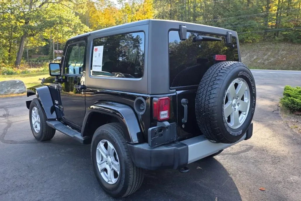 2012 Jeep Wrangler Sahara photo 1