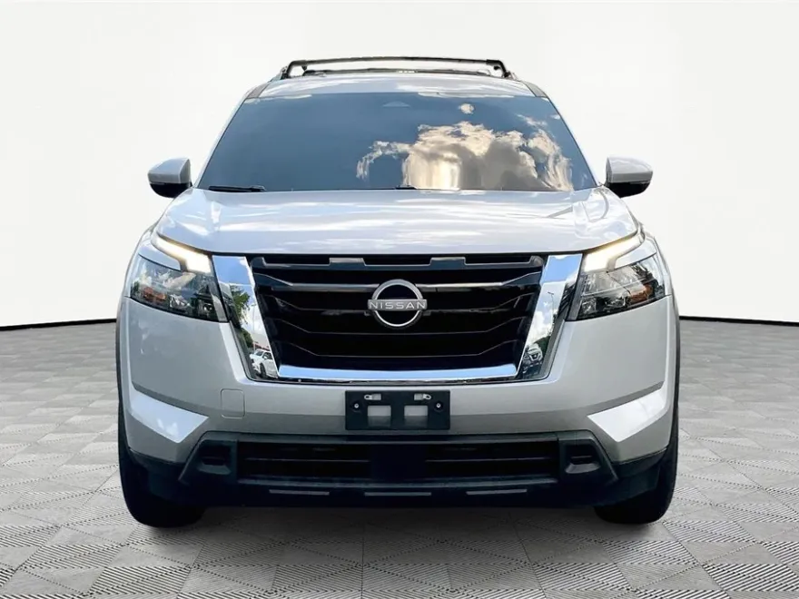2023 Nissan Pathfinder SV photo 1