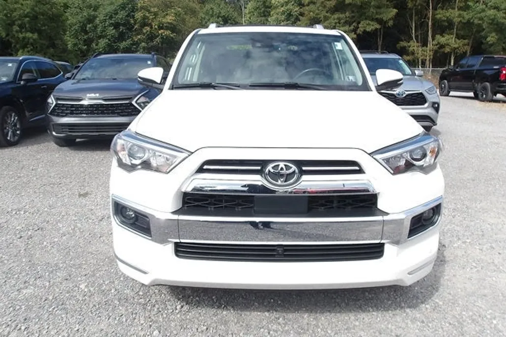 2022 Toyota 4Runner Limited photo 1