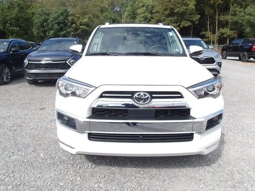 2022 Toyota 4Runner Limited photo 1