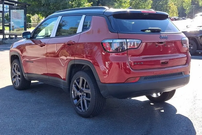 2026 Jeep Compass Limited Altitude photo 1