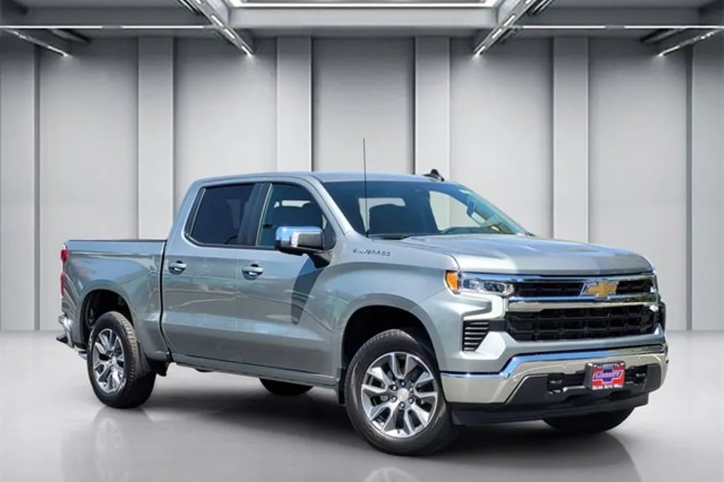 2025 Chevrolet Silverado 1500 LT photo 1