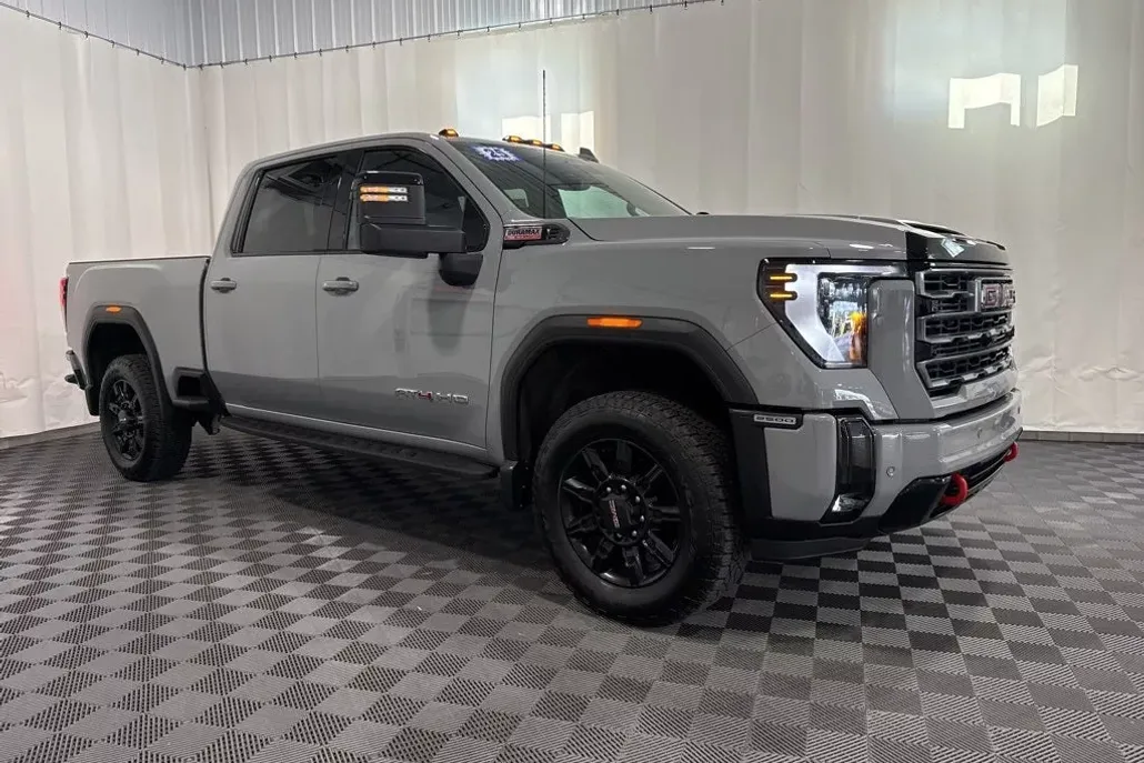 2025 Gmc Sierra HD AT4 photo 1
