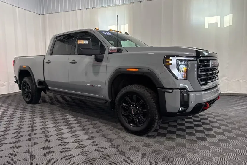 2025 Gmc Sierra HD AT4 photo 1