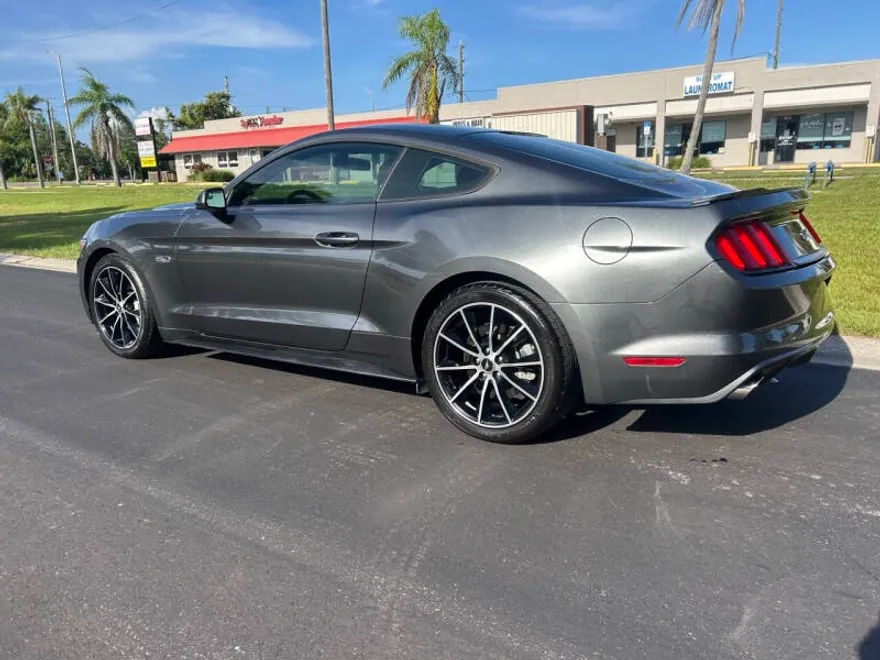 2016 Ford Mustang GT photo 1