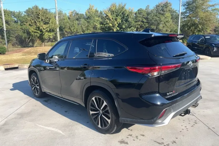 2021 Toyota Highlander XSE photo 1