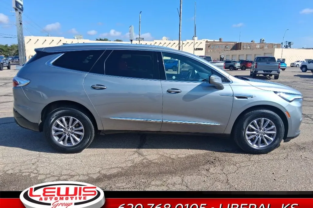 2024 Buick Enclave Premium photo 1