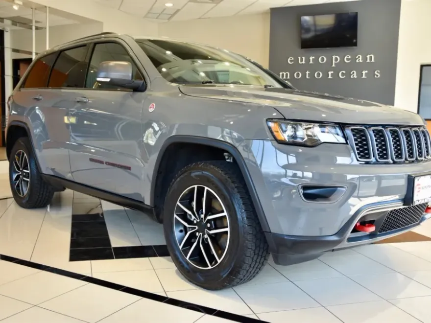 2021 Jeep Grand Cherokee Trailhawk photo 1