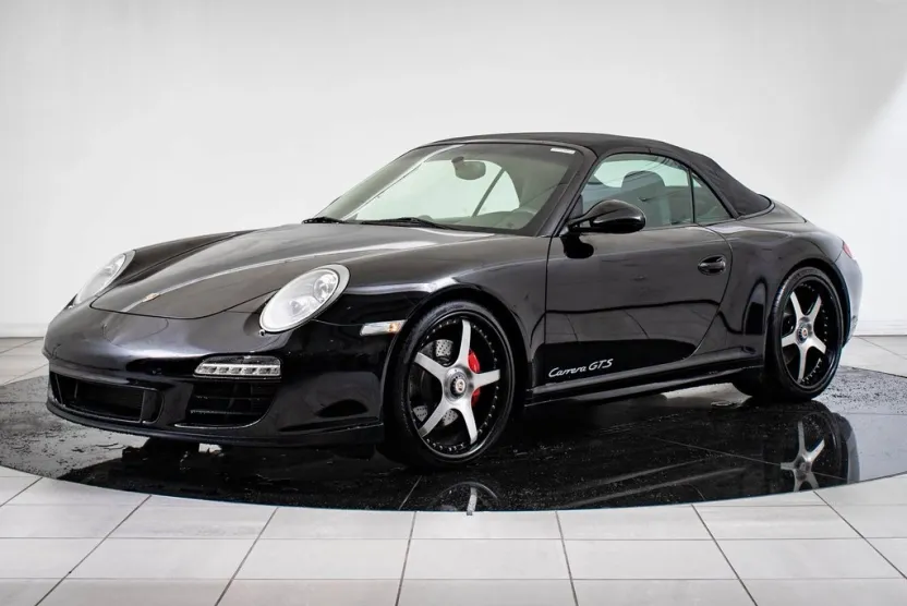 2011 Porsche 911 GTS photo 1