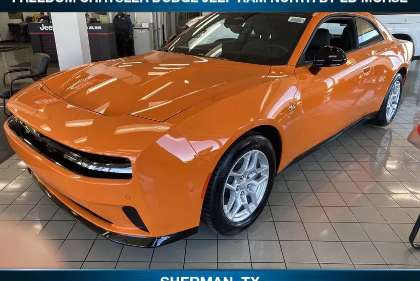2025 Dodge Charger Daytona R/T AWD photo 1