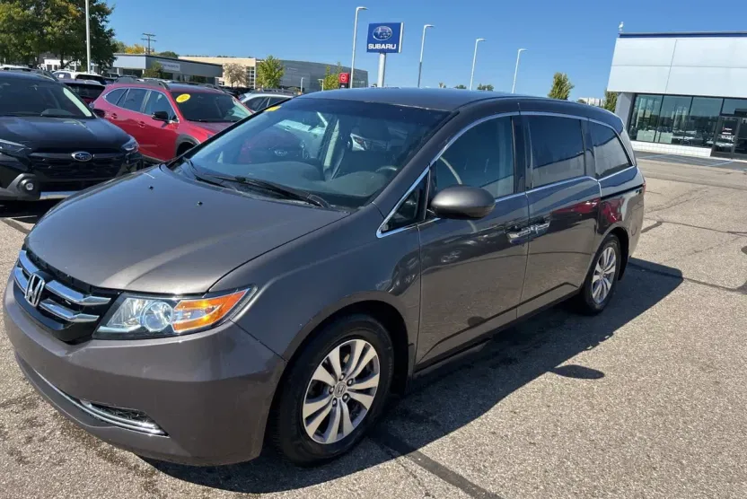 2015 Honda Odyssey EX photo 1