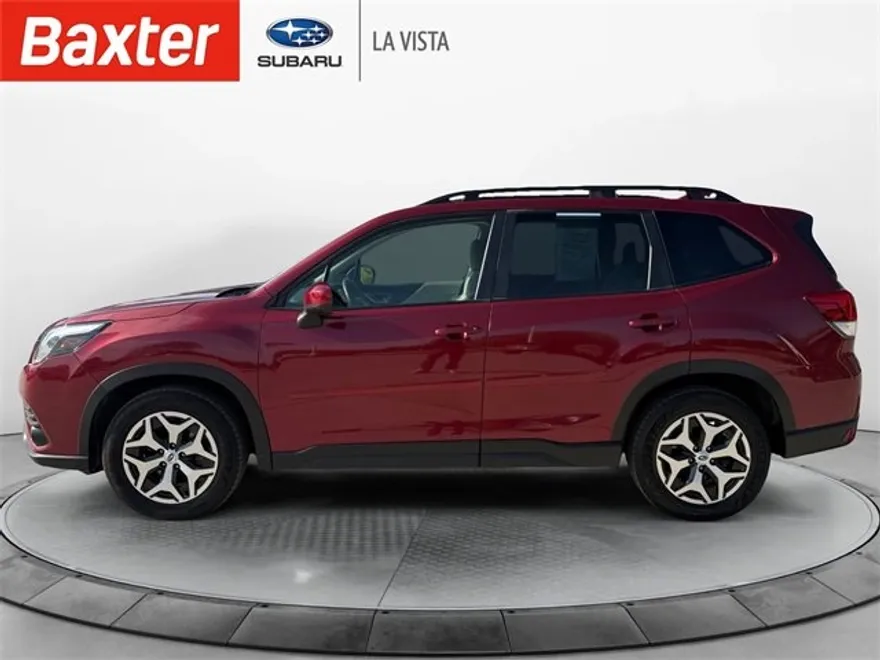 2022 Subaru Forester Premium photo 1