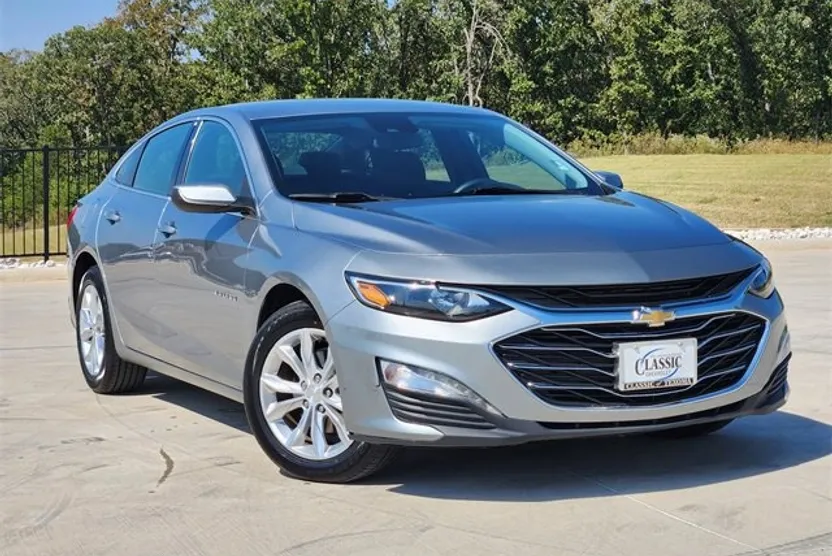 2024 Chevrolet Malibu 1LT photo 1