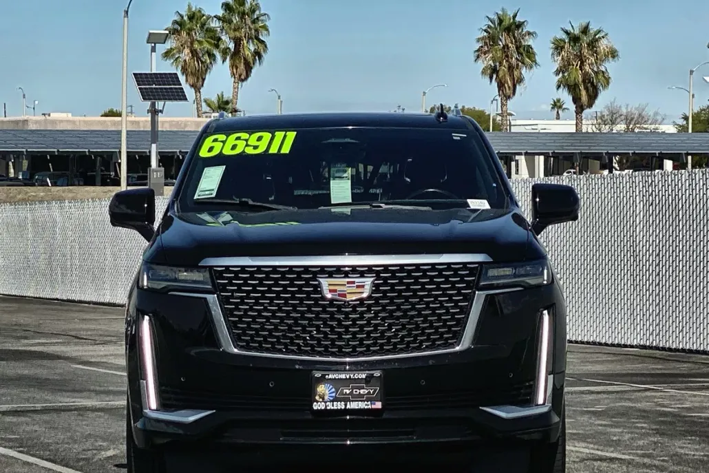 2023 Cadillac Escalade ESV Premium Luxury photo 1