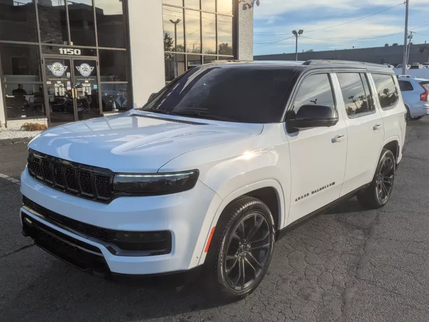 2024 Jeep Grand Wagoneer III Obsidian photo 1