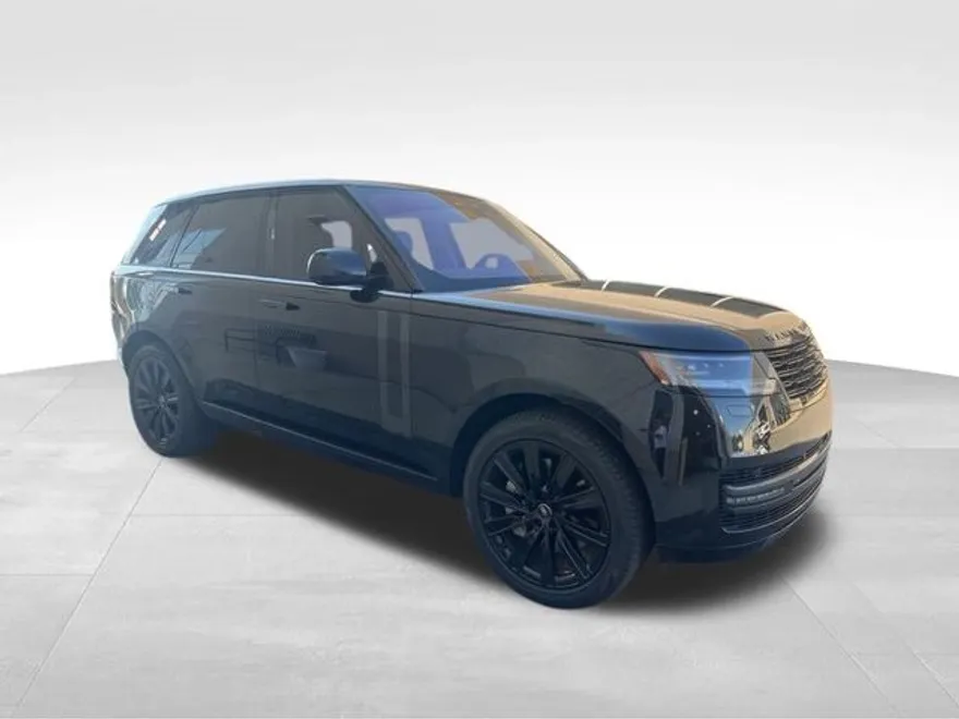 2023 Land Rover Range Rover SE photo 1