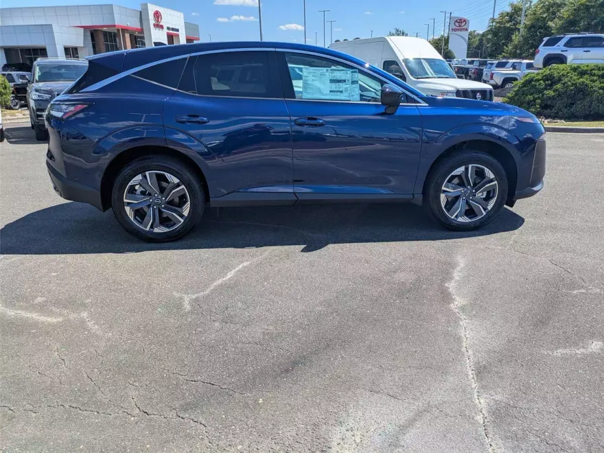 2025 Nissan Murano SV photo 1