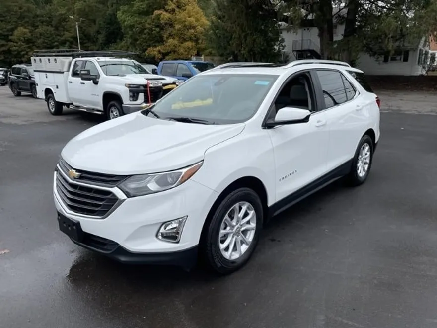 2021 Chevrolet Equinox LT photo 1