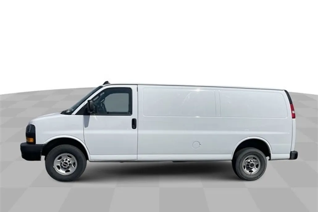 2023 Gmc Savana Cargo 2500 photo 1