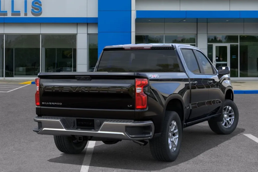 2026 Chevrolet Silverado 1500 LT photo 1