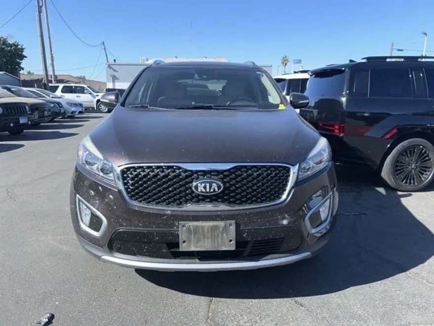 2017 Kia Sorento EX photo 1