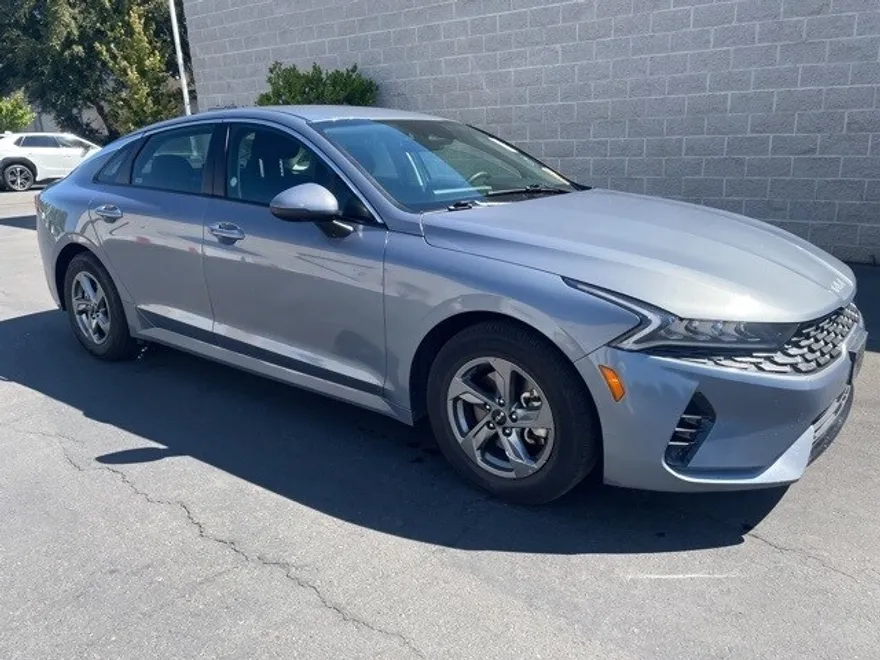 2023 Kia K5 LXS photo 1