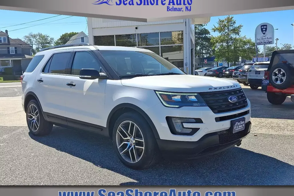 2016 Ford Explorer Sport photo 1