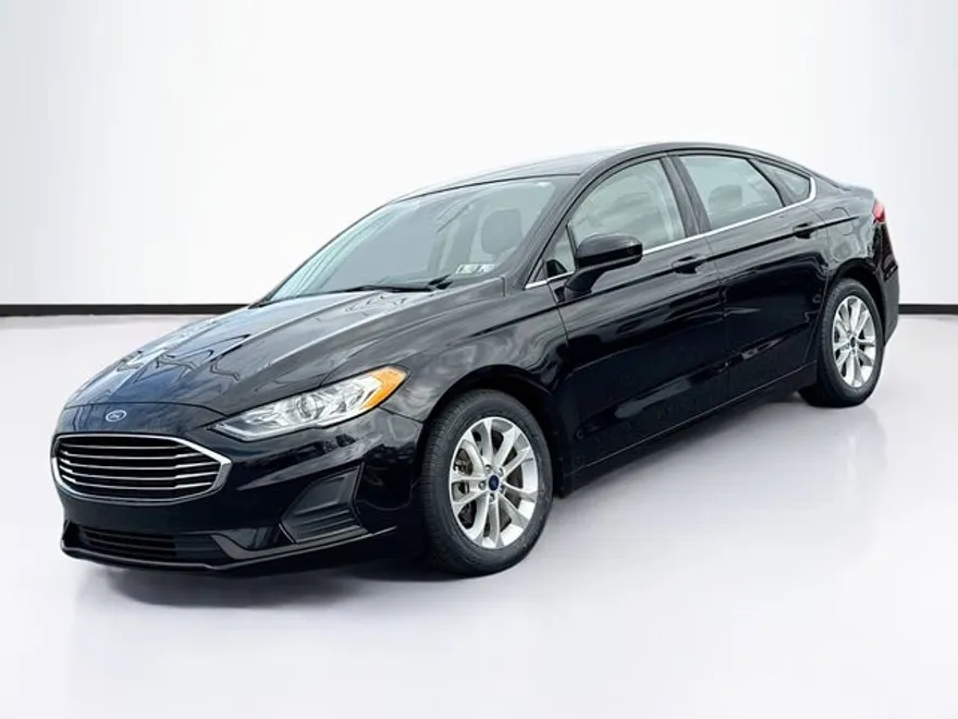 2019 Ford Fusion SE photo 1
