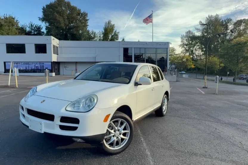 2004 Porsche Cayenne S photo 1