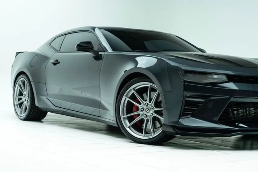 2018 Chevrolet Camaro 2SS 1LE photo 1