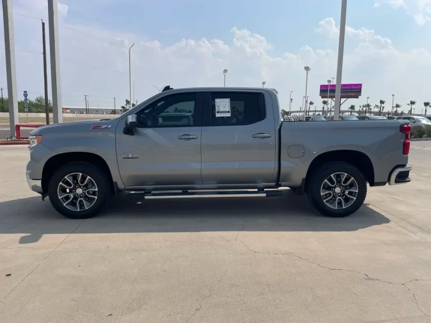 2025 Chevrolet Silverado 1500 LT photo 1