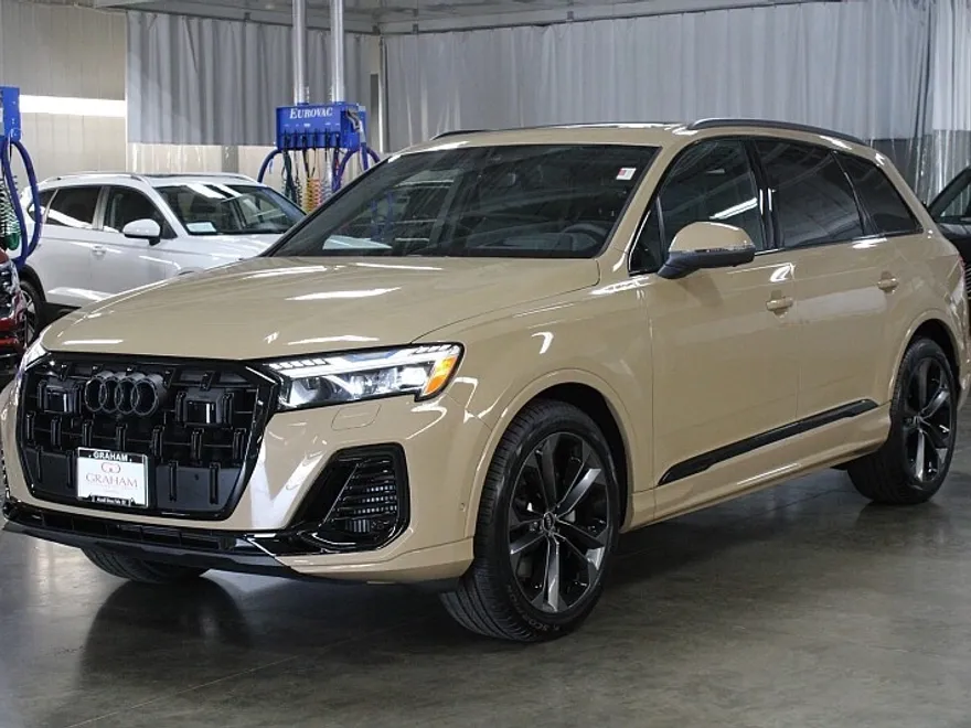 2025 Audi Q7 55 Prestige photo 1