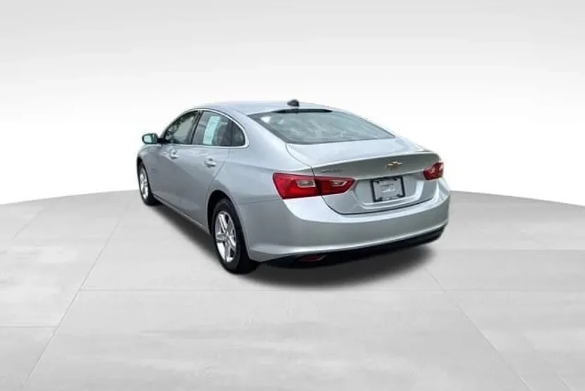 2020 Chevrolet Malibu LS photo 1
