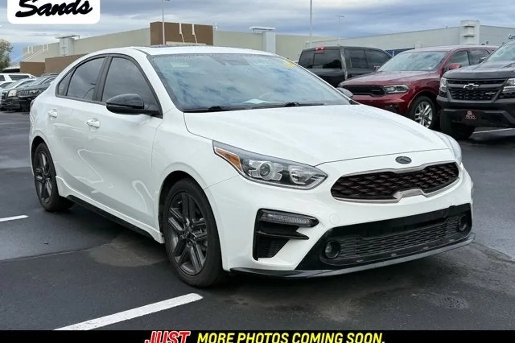 2021 Kia Forte GT-Line photo 1