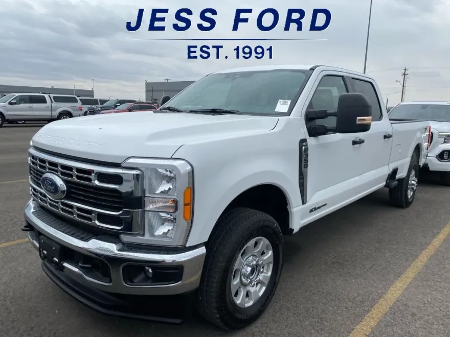 2023 Ford F-350 XLT photo 1