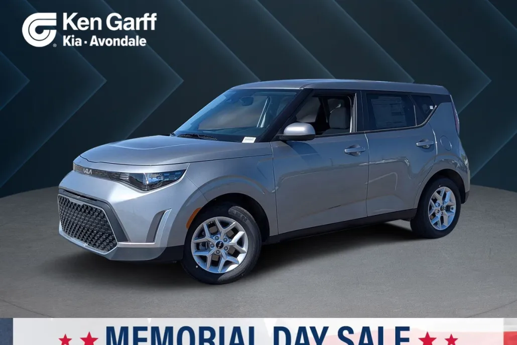 2025 Kia Soul LX photo 1