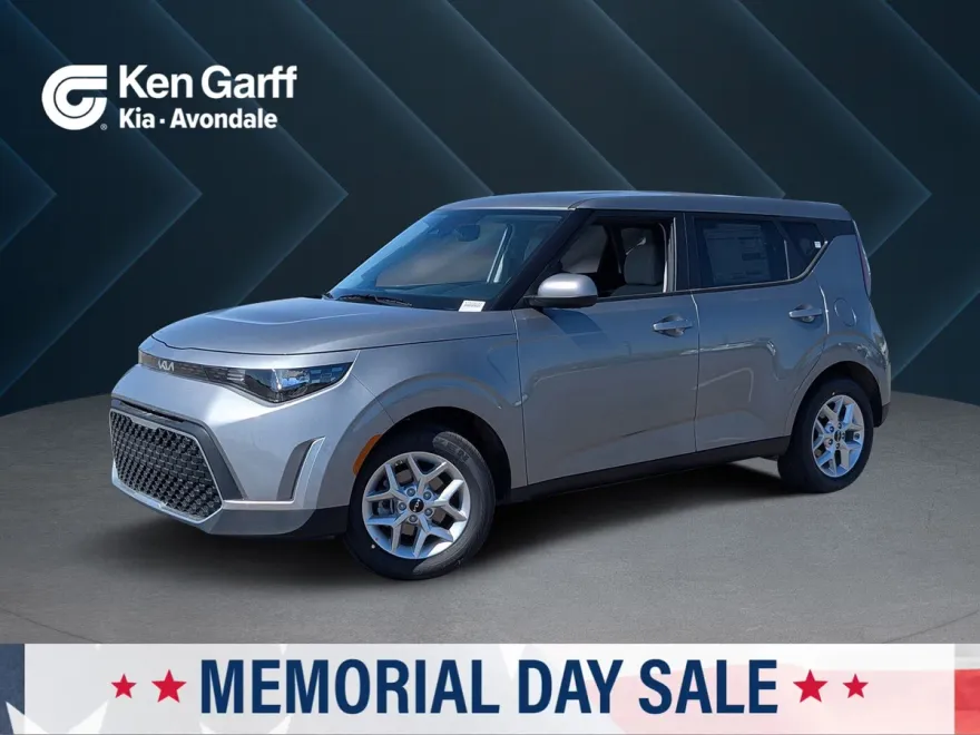 2025 Kia Soul LX photo 1