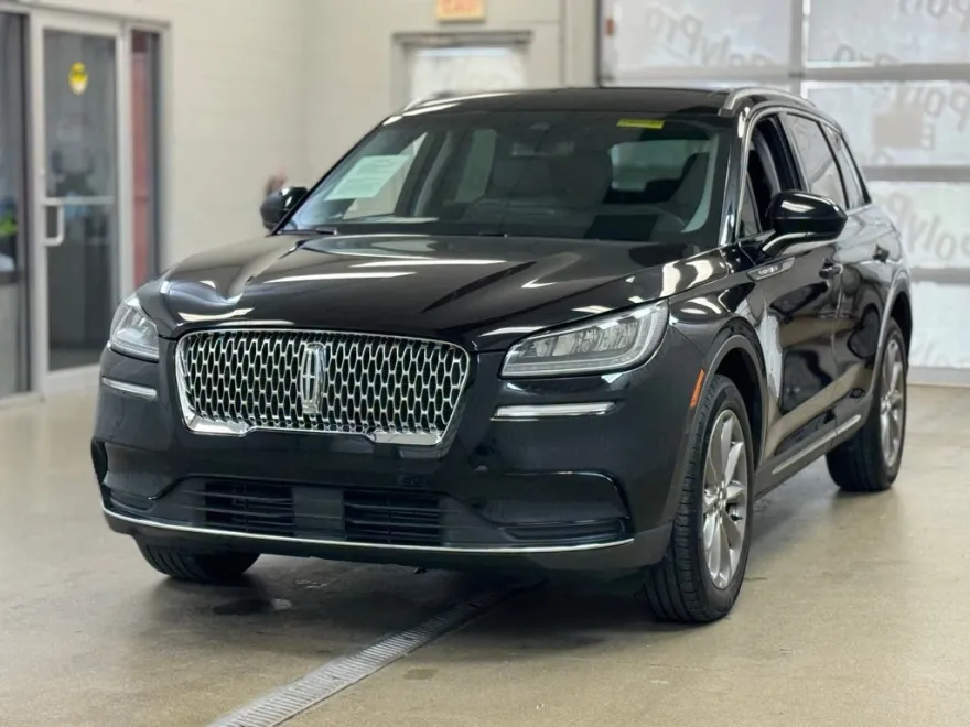 2022 Lincoln Corsair Standard photo 1