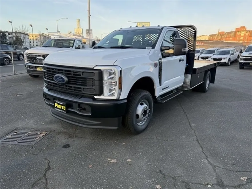 2024 Ford F-350 photo 1